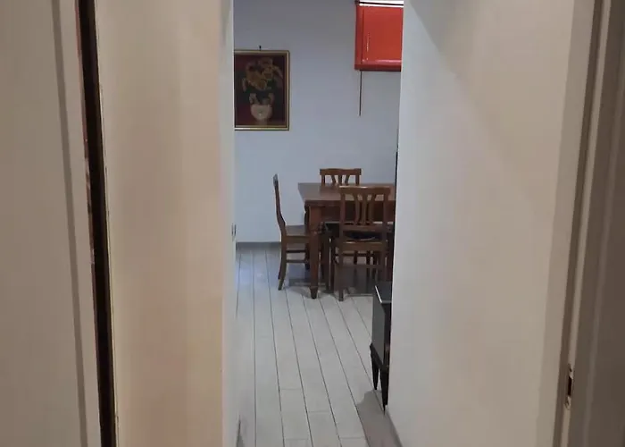 Apartament Garbatella Seminterrato Rzym